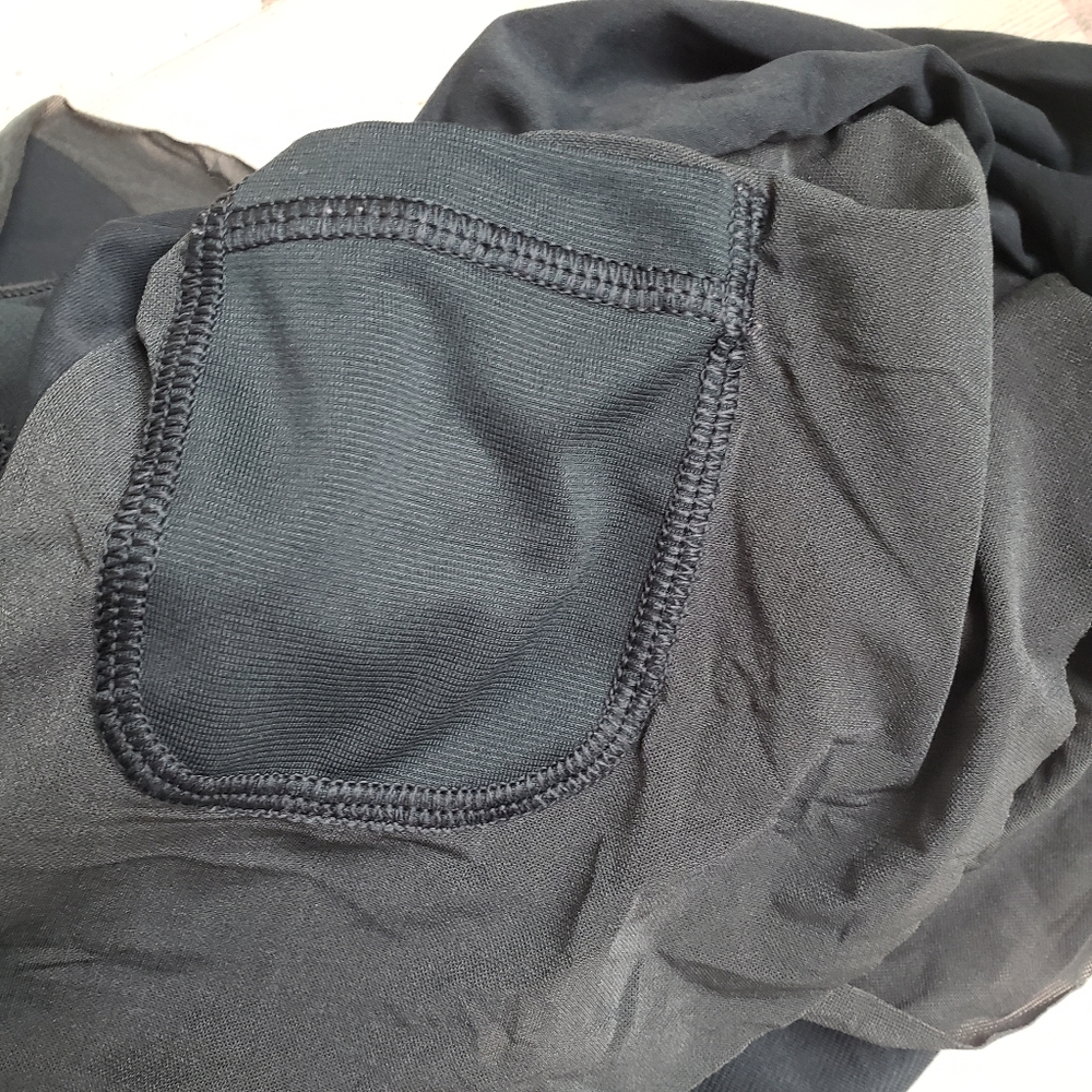 Lululemon| Home Stretch Shorts Tulip Side Detail 3" Inseam Size 10 - Picture 2 of 8